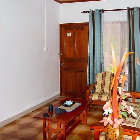 Seashell Self Catering Villa Гранд Анс Стая снимка