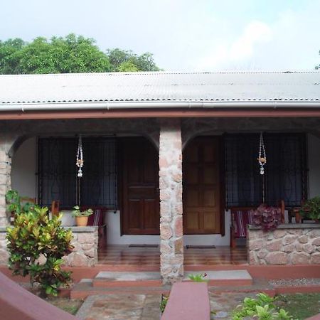 Seashell Self Catering Villa Гранд Анс Екстериор снимка