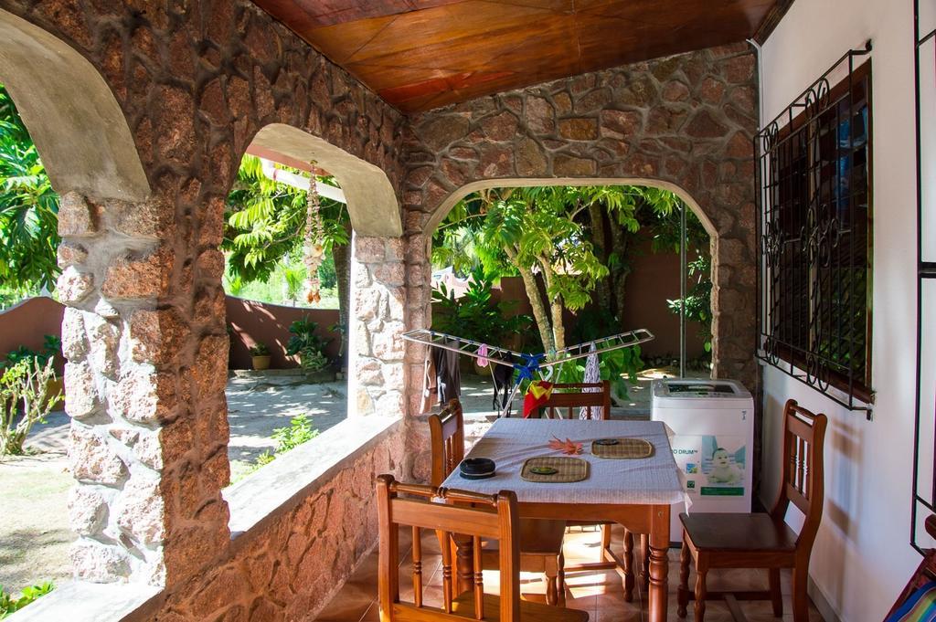 Seashell Self Catering Villa Гранд Анс Стая снимка