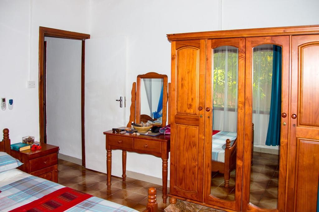 Seashell Self Catering Villa Гранд Анс Стая снимка