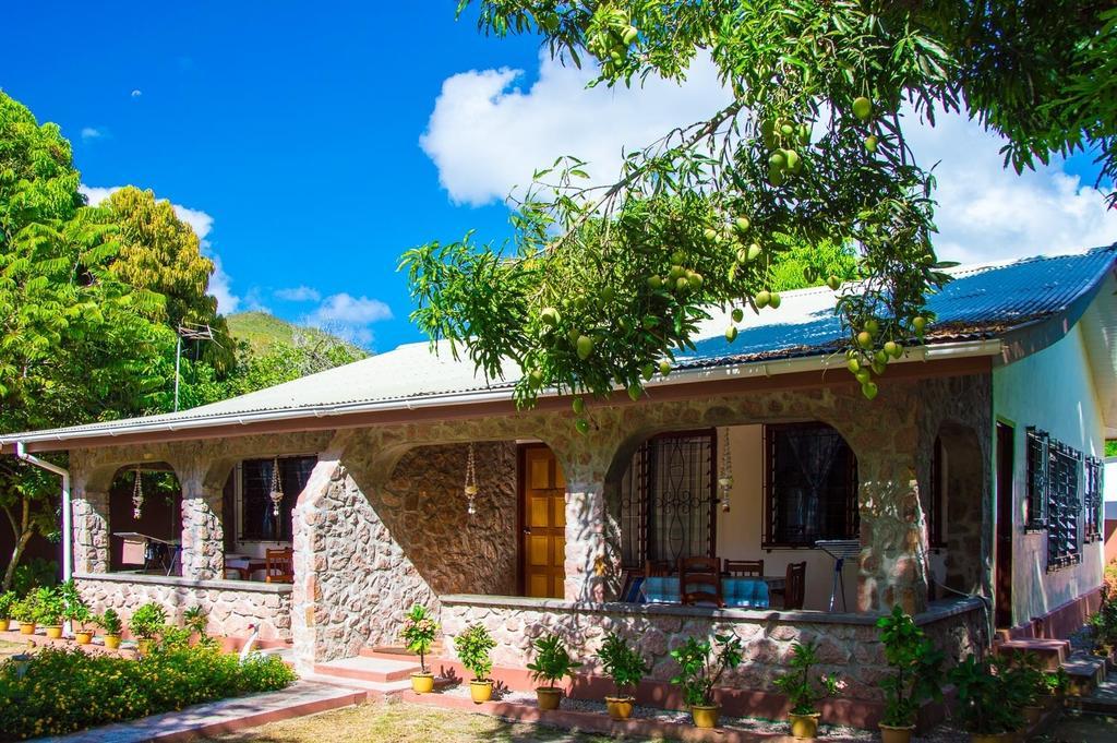 Seashell Self Catering Villa Гранд Анс Стая снимка